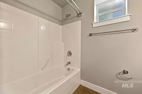Bath - 6422 W Everett St, Boise, ID 83704 photo 2 of 2