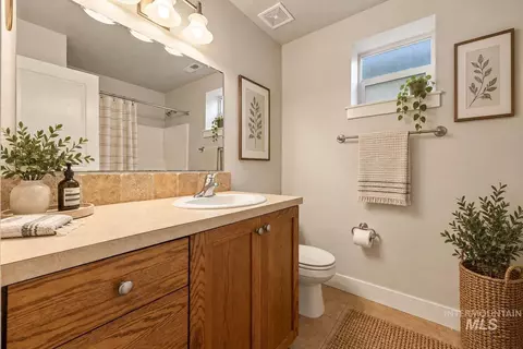 Bath - 6422 W Everett St, Boise, ID 83704 photo 1 of 2