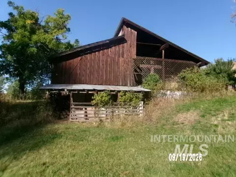 Exterior - 31997 Second Fork Rd, Ola, ID 83657 photo 3 of 14