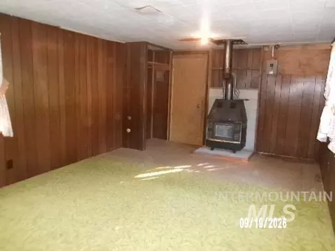 Living - 31997 Second Fork Rd, Ola, ID 83657 photo 4 of 4