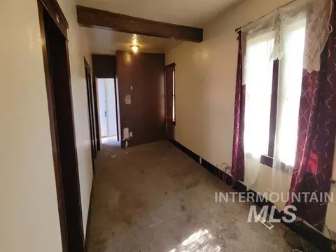 Entry Way - 704 E Grove Ave, Parma, ID 83660 photo 2 of 2