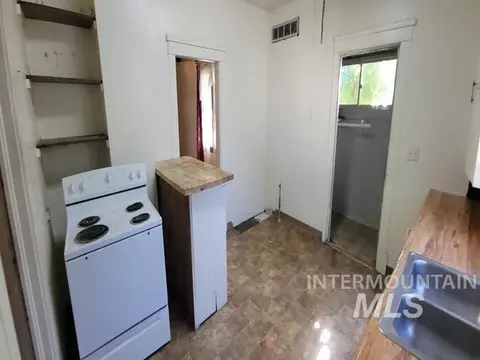 Other - 704 E Grove Ave, Parma, ID 83660 photo 4 of 9