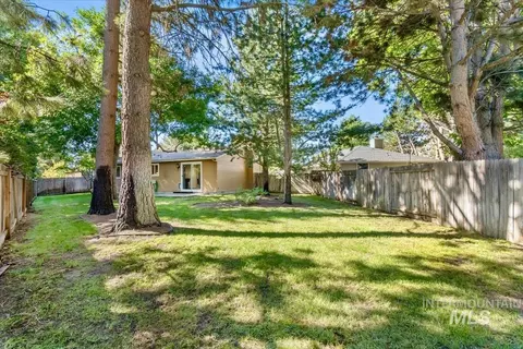 Exterior - 1526 E Symphony Ct, Boise, ID 83706 photo 7 of 9
