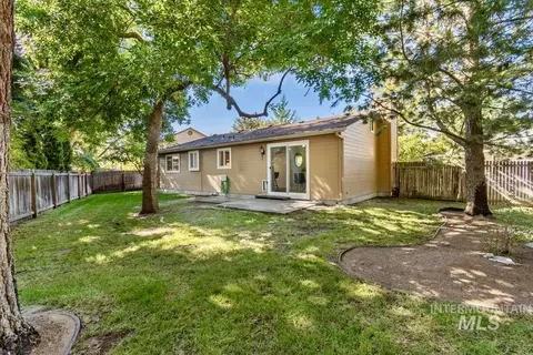Exterior - 1526 E Symphony Ct, Boise, ID 83706 photo 9 of 9