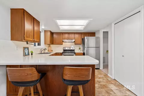 Kitchen - 1526 E Symphony Ct, Boise, ID 83706 photo 1 of 4
