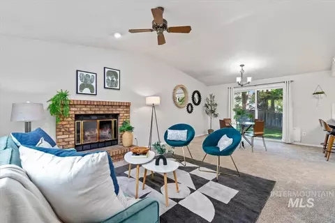 Living - 1526 E Symphony Ct, Boise, ID 83706 photo 4 of 4