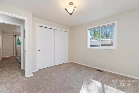 Bedroom - 1526 E Symphony Ct, Boise, ID 83706 photo 4 of 5