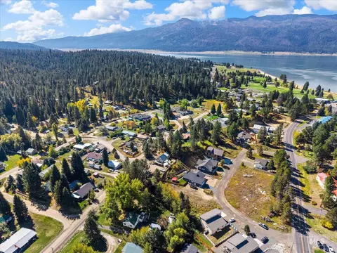 402 Antonette Cir, Cascade, ID 83611 photo 11