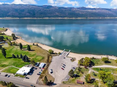 402 Antonette Cir, Cascade, ID 83611 photo 9