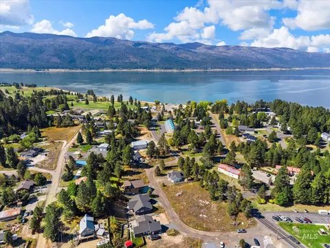 402 Antonette Cir, Cascade, ID 83611 photo 12