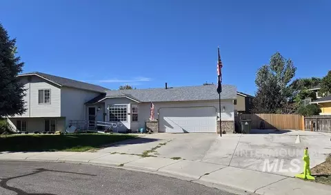 667 E Grouse Ct, Meridian, ID 83646