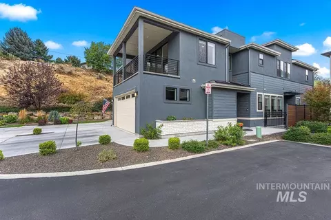 Exterior - 3277 S Sedgebrook Ln, Eagle, ID 83616 photo 3 of 12