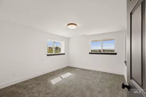 Bedroom - 3360 E Main St, Lewiston, ID 83501 photo 3 of 5