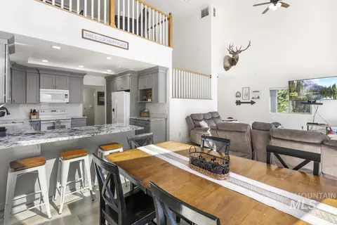 Dining - 1496 Pine Ridge Dr, Cascade, ID 83611 photo 3 of 4