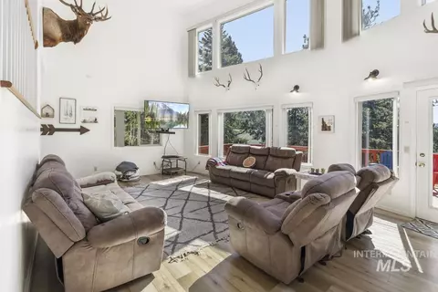 Living - 1496 Pine Ridge Dr, Cascade, ID 83611 photo 1 of 2