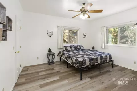Bedroom - 1496 Pine Ridge Dr, Cascade, ID 83611 photo 1 of 8