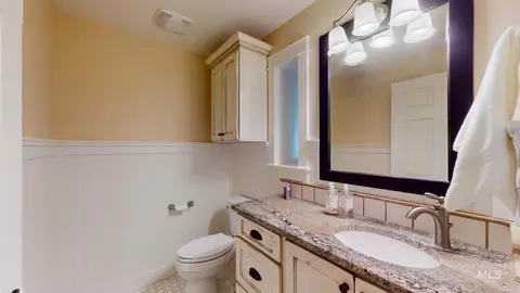 Bath - 3350 E 4000 N, Kimberly, ID 83341 photo 2 of 3