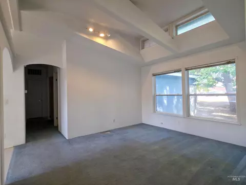 Living - 1215 W 7th, Weiser, ID 83672 photo 3 of 5