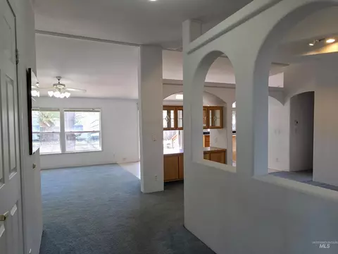 Entry Way - 1215 W 7th, Weiser, ID 83672 photo 1 of 1