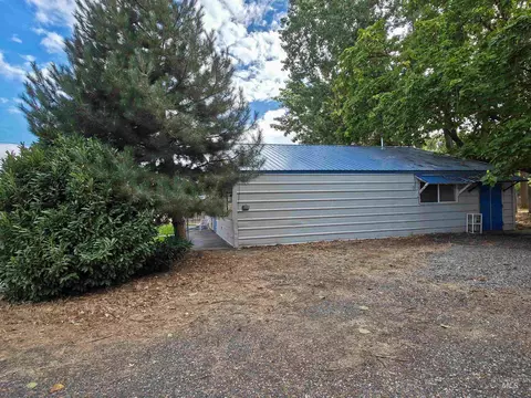 Exterior - 1215 W 7th, Weiser, ID 83672 photo 9 of 10
