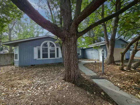 Exterior - 1215 W 7th, Weiser, ID 83672 photo 3 of 10
