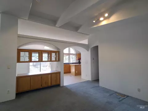 Living - 1215 W 7th, Weiser, ID 83672 photo 4 of 5
