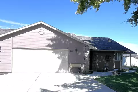 716 W Benton Ave, Nampa, ID 83651