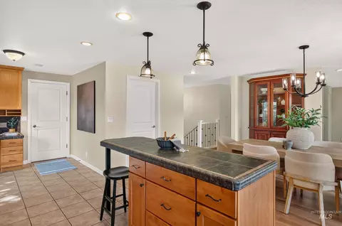 Kitchen - 1148 N Eagle Hills Way, Eagle, ID 83616 photo 4 of 5