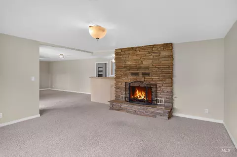 Living - 1148 N Eagle Hills Way, Eagle, ID 83616 photo 4 of 4