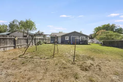 Exterior - 818 19th Ave E, Jerome, ID 83338 photo 14 of 16