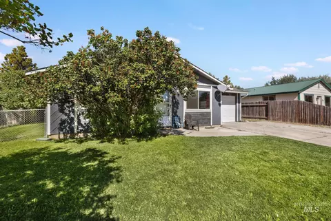 Exterior - 818 19th Ave E, Jerome, ID 83338 photo 6 of 16