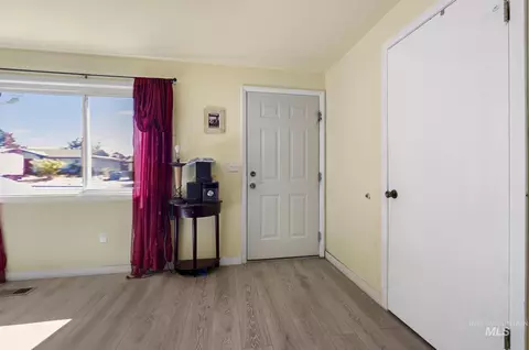 Entry Way - 818 19th Ave E, Jerome, ID 83338 photo 1 of 1