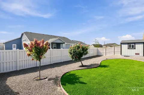 Exterior - 4939 E Patchwork Dr, Nampa, ID 83686 photo 11 of 18