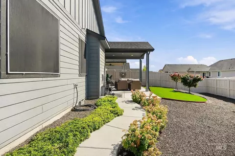 Exterior - 4939 E Patchwork Dr, Nampa, ID 83686 photo 13 of 18