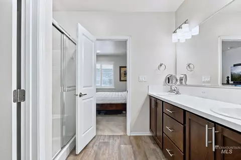 Bath - 4939 E Patchwork Dr, Nampa, ID 83686 photo 1 of 2