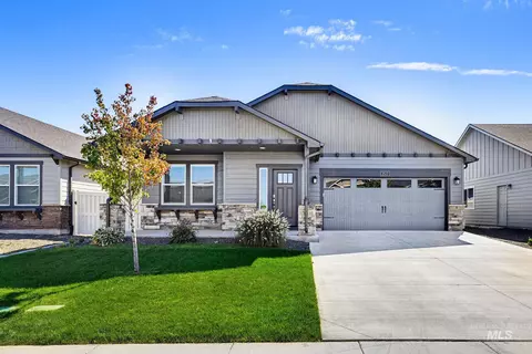 2517 W Skylar St, Nampa, ID 83686