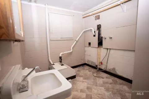 Other - 855 W St S, Vale, OR 97918 photo 4 of 5