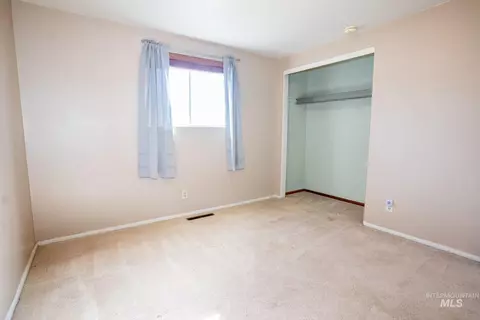 Bedroom - 855 W St S, Vale, OR 97918 photo 5 of 7