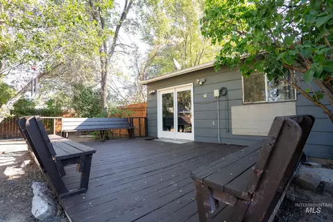 Exterior - 855 W St S, Vale, OR 97918 photo 6 of 12