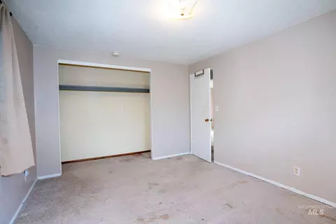 Bedroom - 855 W St S, Vale, OR 97918 photo 2 of 7