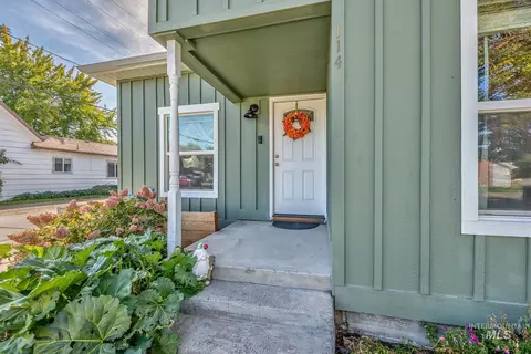 Exterior - 114 S 10th St, Payette, ID 83661 photo 1 of 9