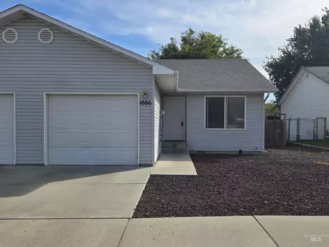 1886 W Idaho Ave, Ontario, OR 97914