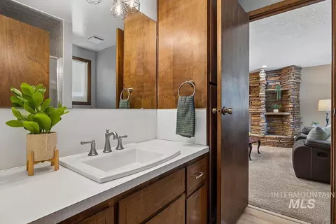 Bath - 16227 S Kimball Ave, Caldwell, ID 83607 photo 4 of 4