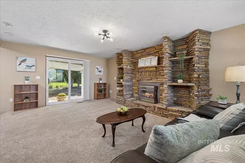 Living - 16227 S Kimball Ave, Caldwell, ID 83607 photo 4 of 5