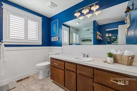 Bath - 16227 S Kimball Ave, Caldwell, ID 83607 photo 2 of 4