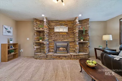 Living - 16227 S Kimball Ave, Caldwell, ID 83607 photo 5 of 5