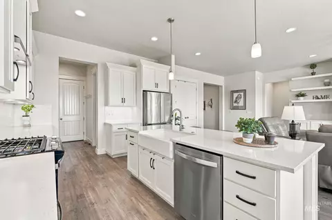 Kitchen - 7829 W Corinthia St, Eagle, ID 83616 photo 5 of 6