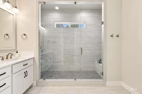 Bath - 7829 W Corinthia St, Eagle, ID 83616 photo 2 of 4