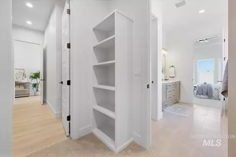 Entry Way - 1740 Haystack Rd, Emmett, ID 83617 photo 5 of 6