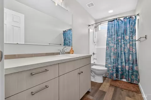 Bath - 12335 Noreen St, Caldwell, ID 83607 photo 1 of 1